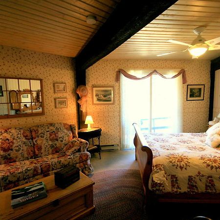 Stouffermill Bed & Breakfast Algonquin Highlands Εξωτερικό φωτογραφία