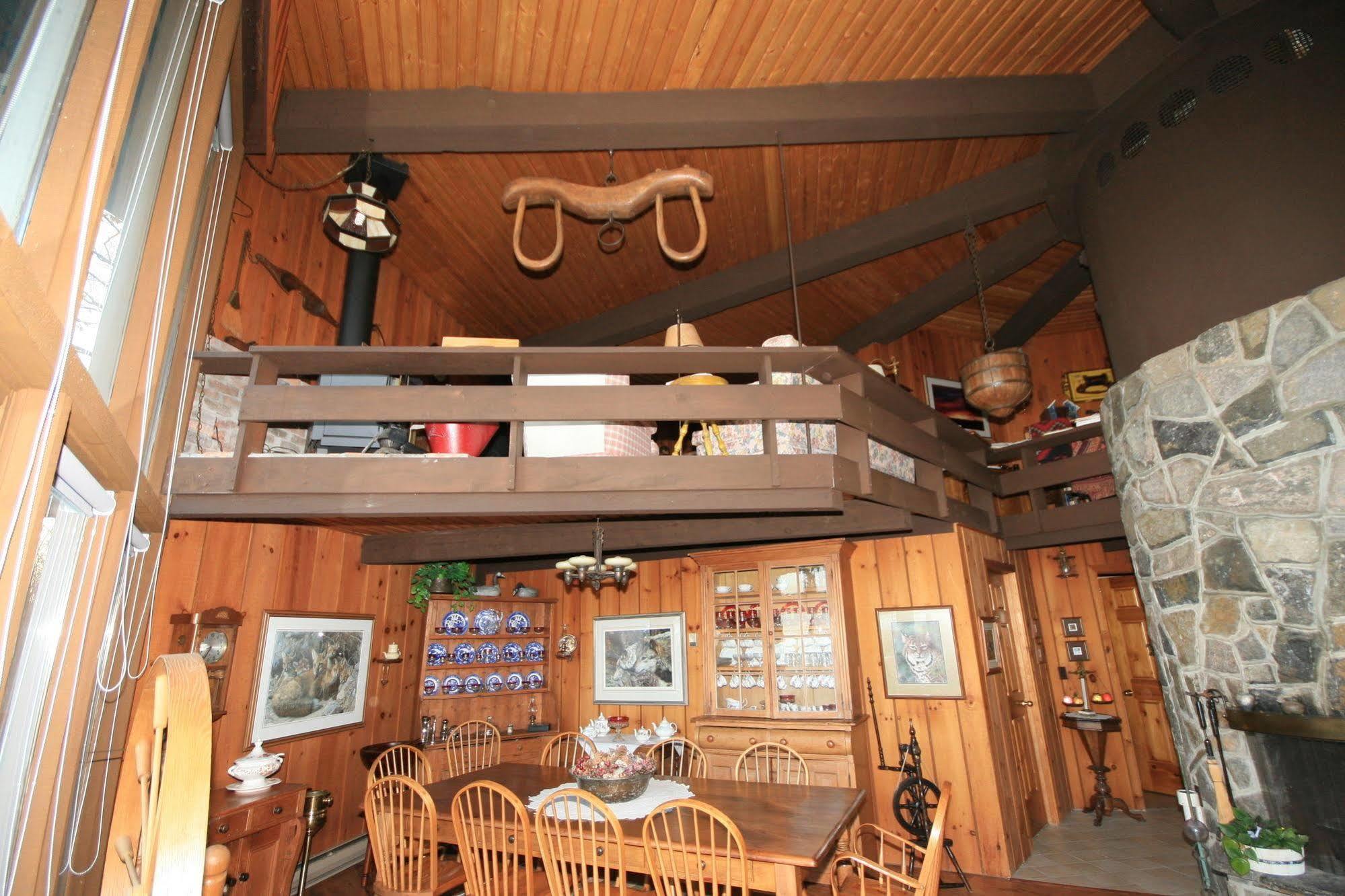 Stouffermill Bed & Breakfast Algonquin Highlands Εξωτερικό φωτογραφία